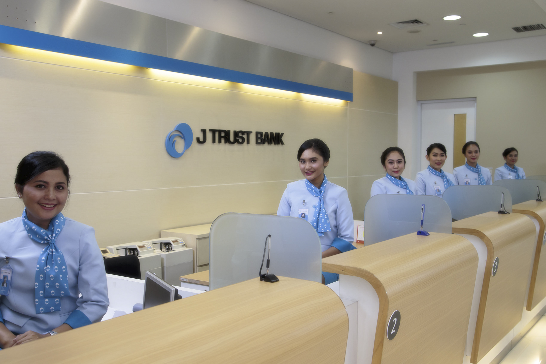 j trust bank